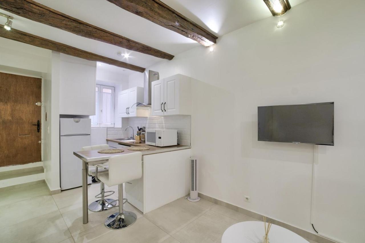 Superb Flat Near The Beach In 昂蒂布 外观 照片