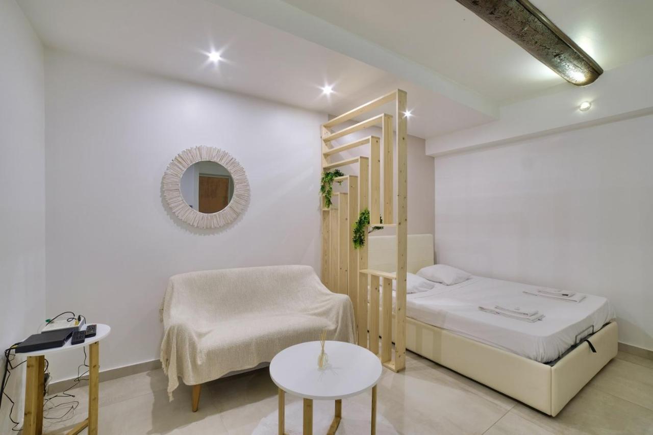 Superb Flat Near The Beach In 昂蒂布 外观 照片